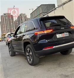 جیپ گراند شیرۆکی